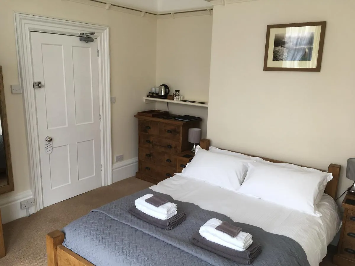 Guest house The Whalebone Arch