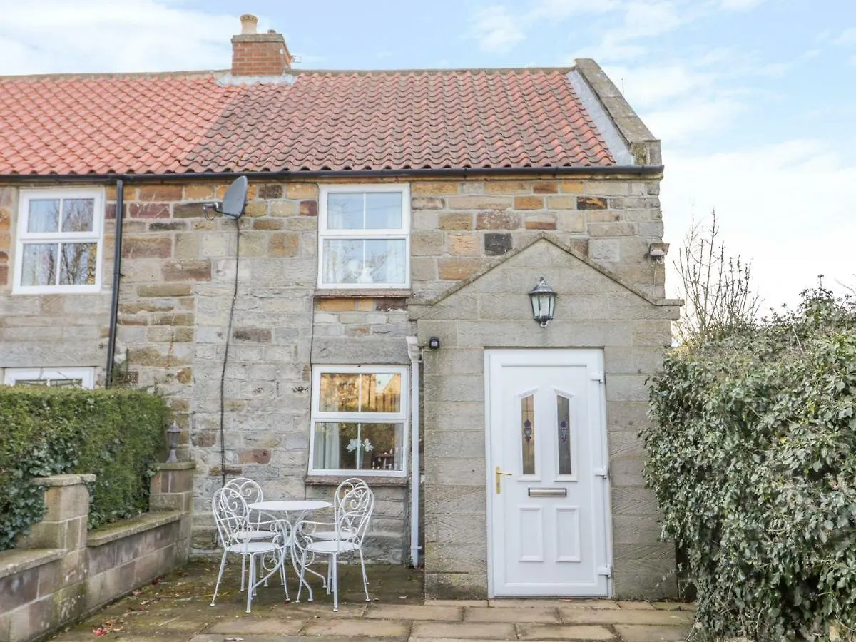 Holiday home Dove *