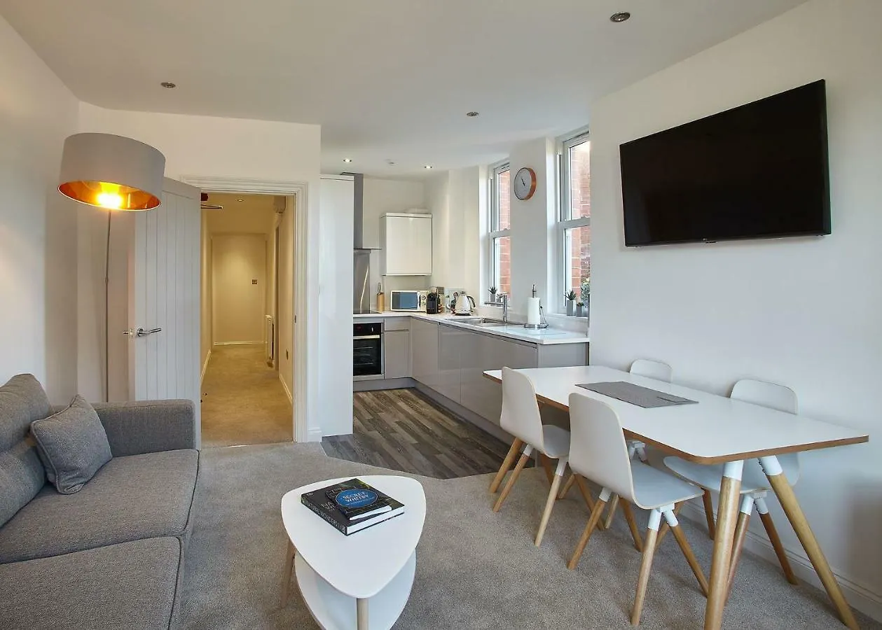 Host & - Park View Apartment
