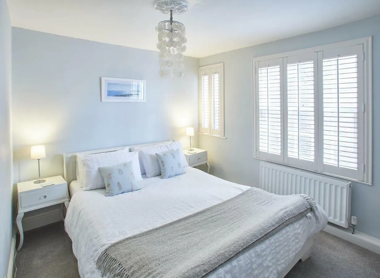 Apartment Host & - The Gull's Nest Whitby