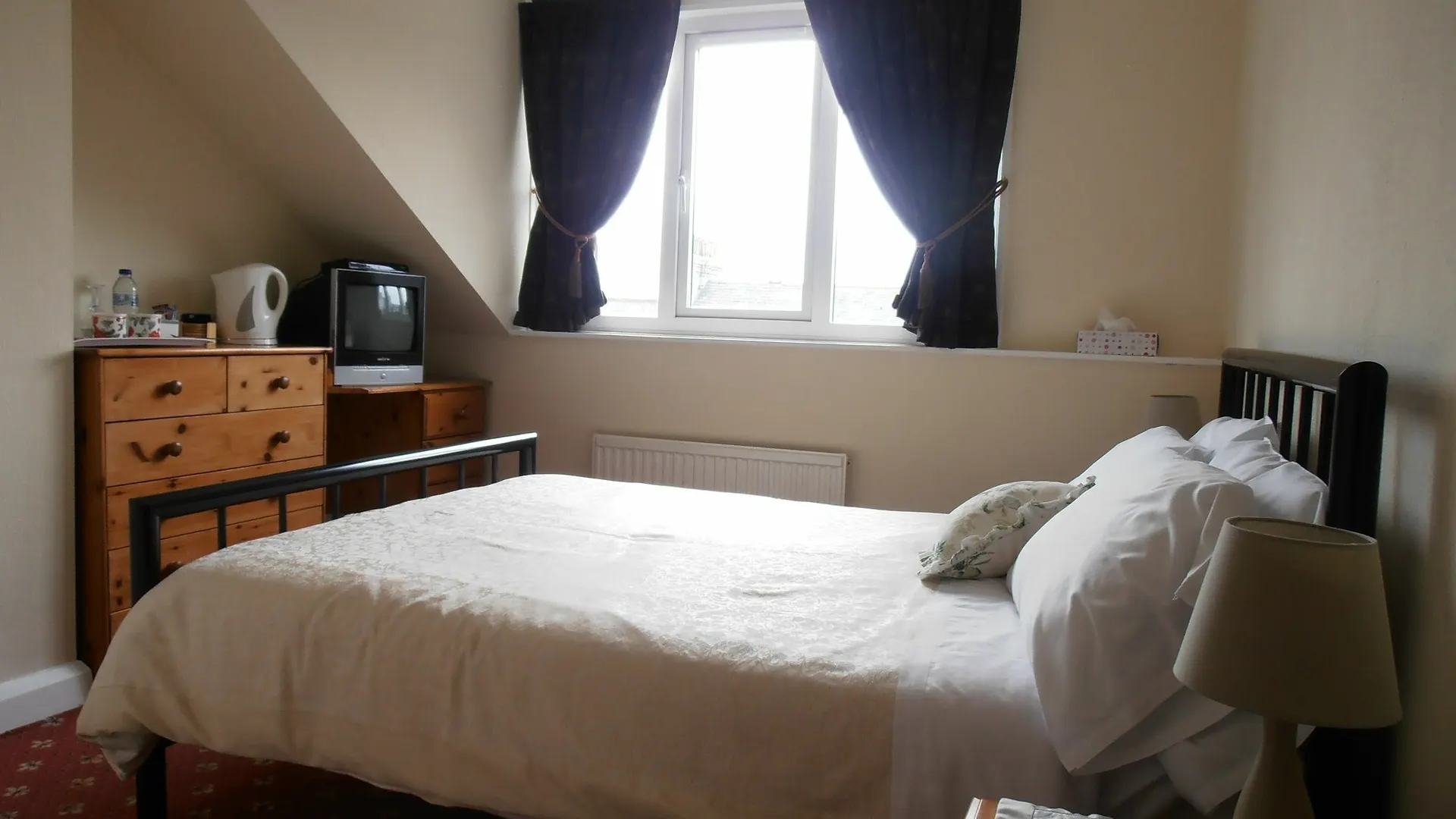 The Europa 3* Whitby