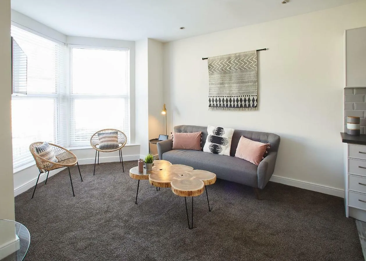 Host & - West Cliff View Apartment *