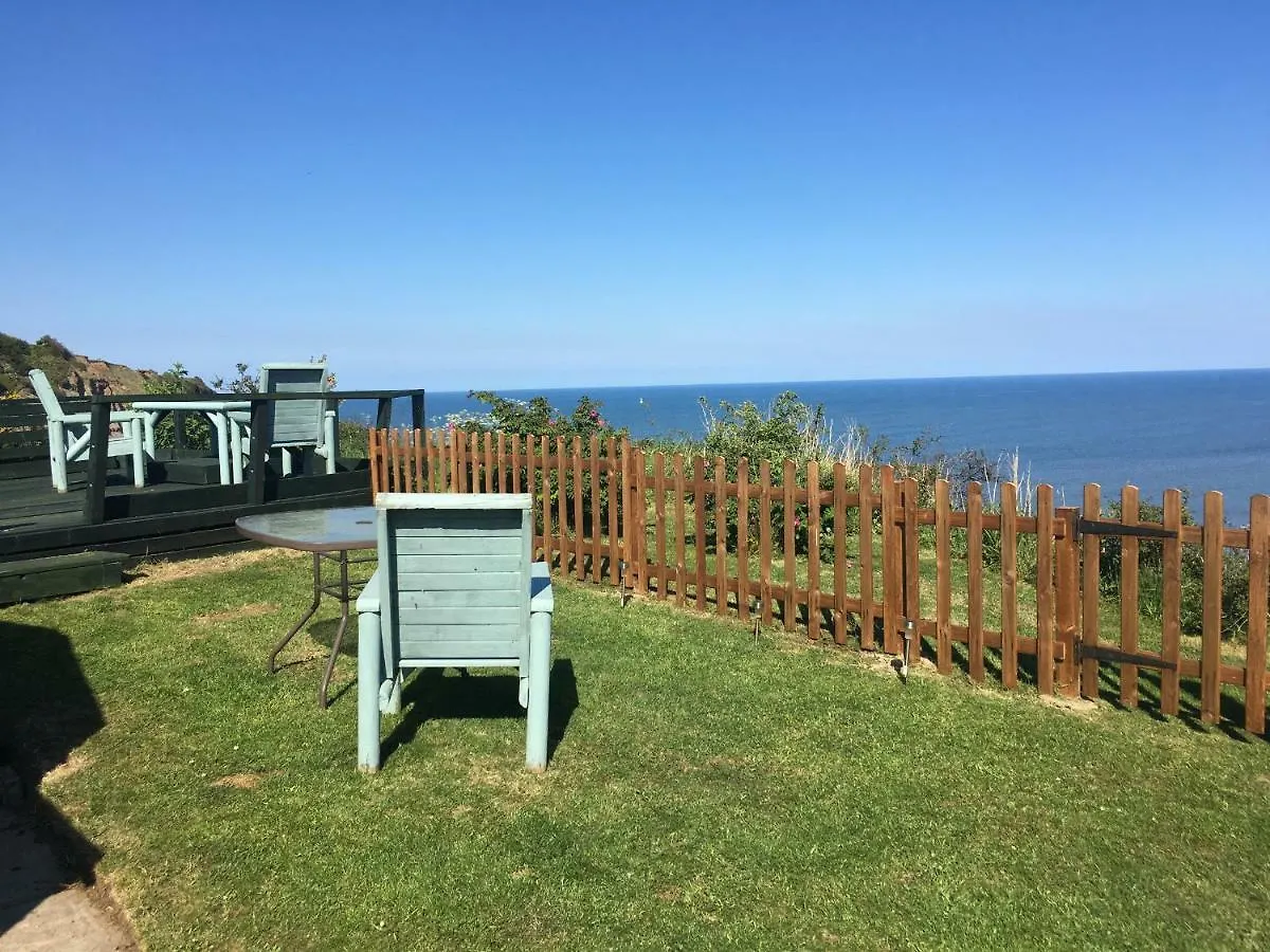 2 The Close Holiday home Whitby