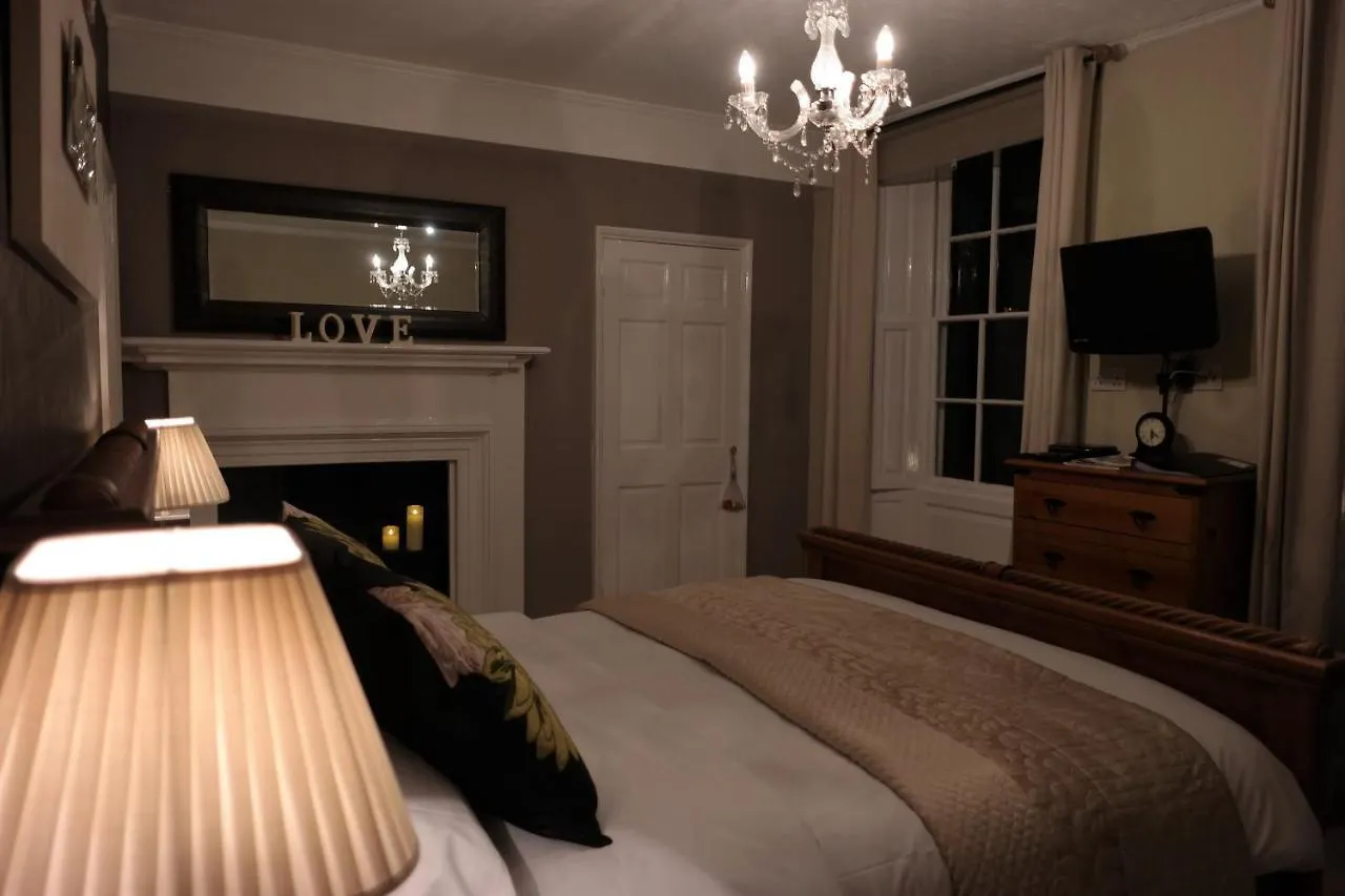Guest house White Linen Whitby, Only 4*