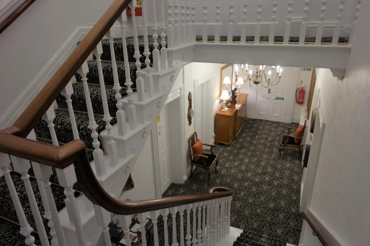 Guest house White Linen Whitby, Only