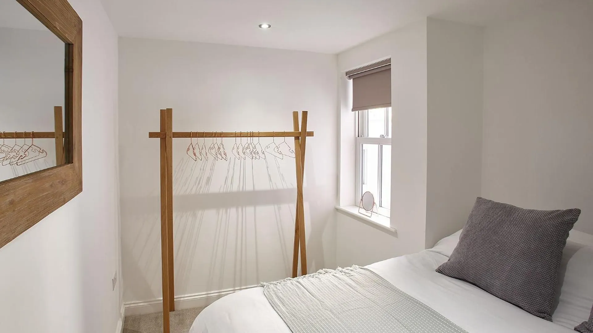 Apartment Host & - Park View Whitby