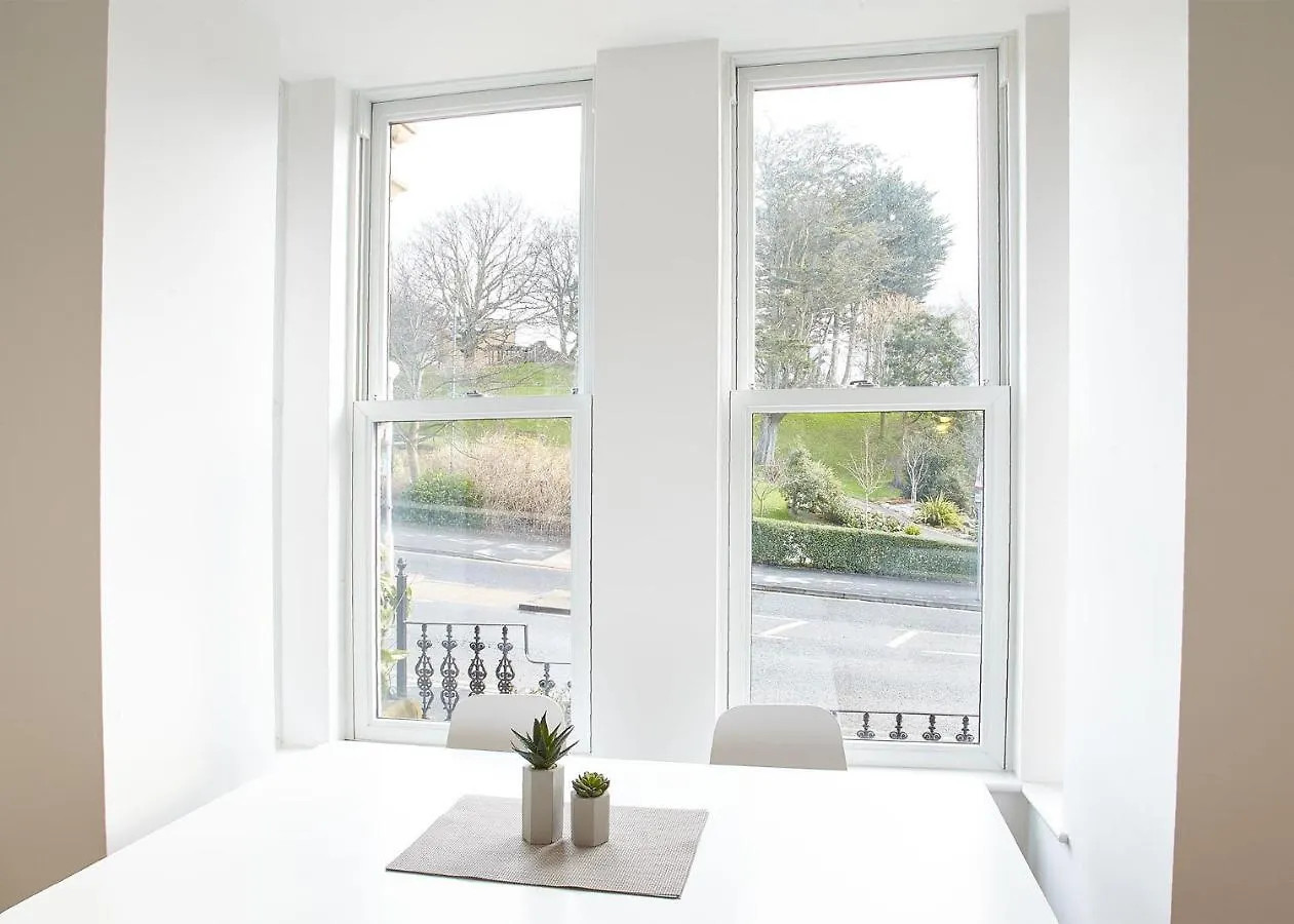 Host & - Park View Apartment