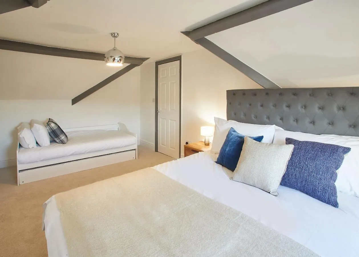 Host & - Osborne House *