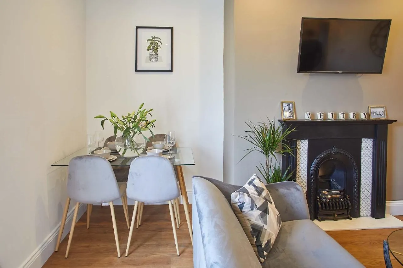 Apartment Host & - Little Acorn