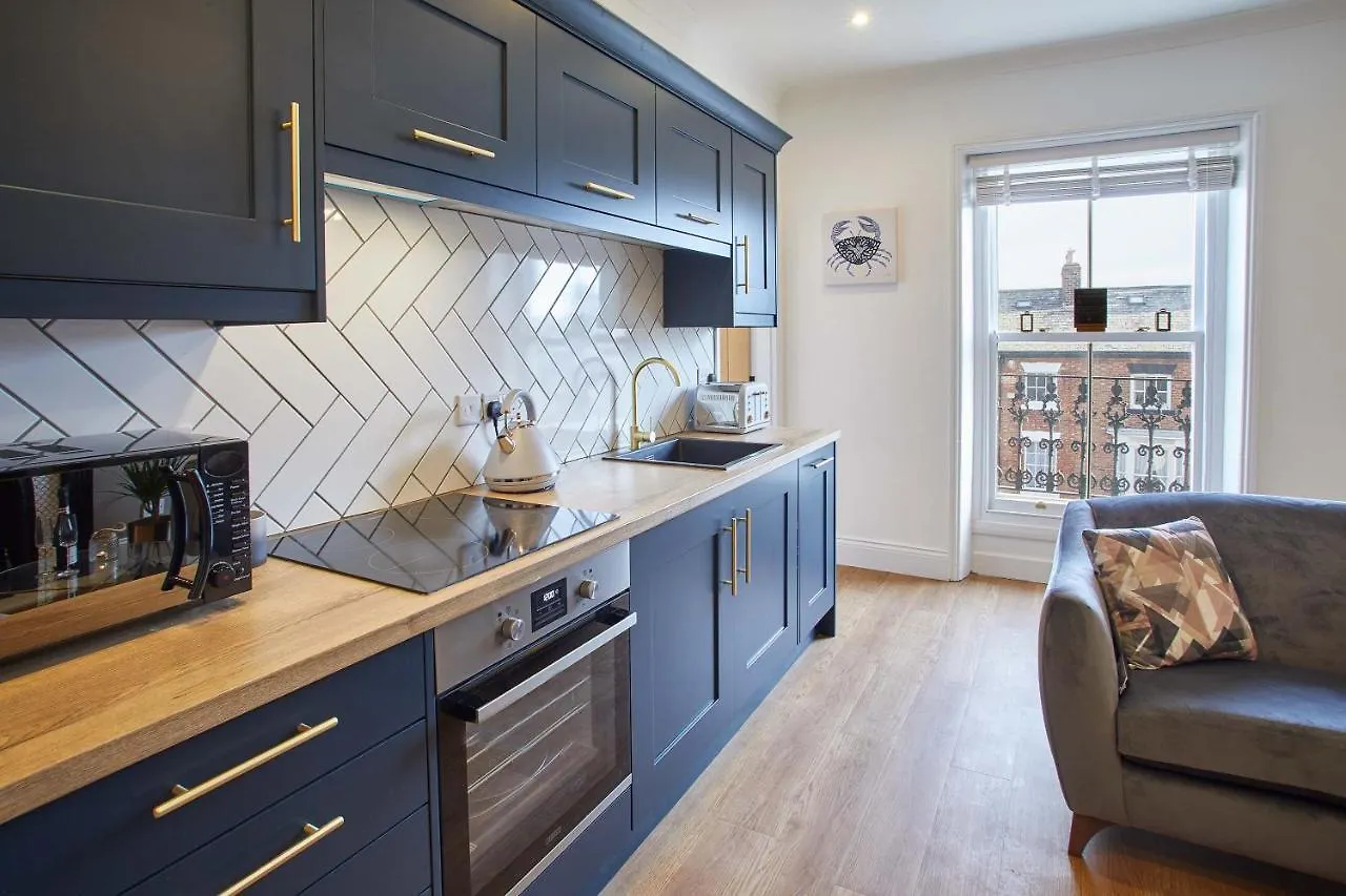 Apartment Host & - Little Acorn Whitby