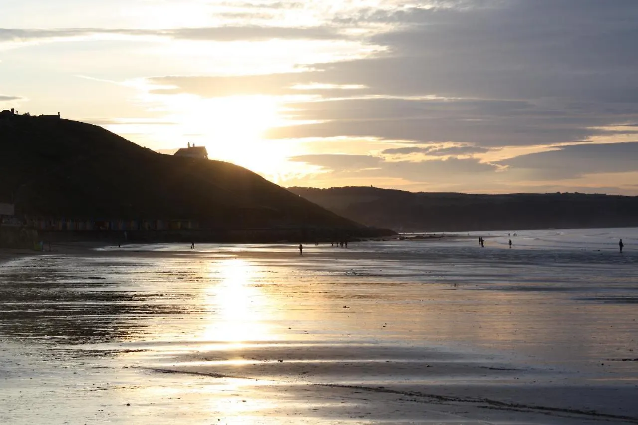 No2 Abbey View * Whitby