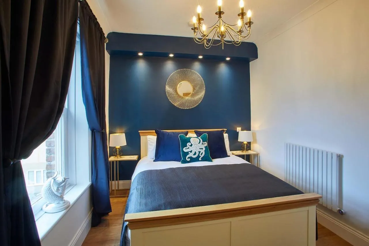 Host & - Little Acorn Apartment Whitby