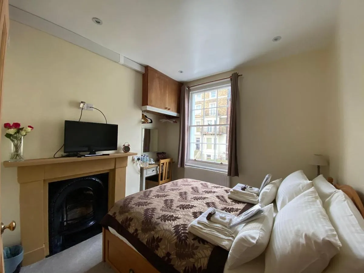 Bed & Breakfast Sumatra Whitby