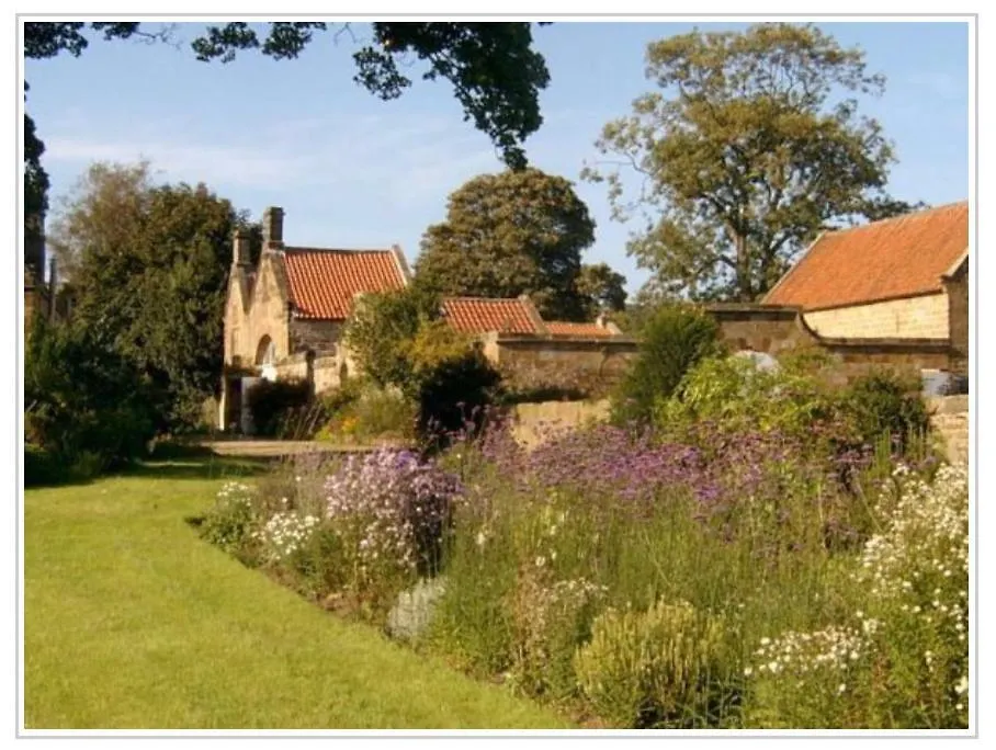 Thorpe Hall Bed & Breakfast *