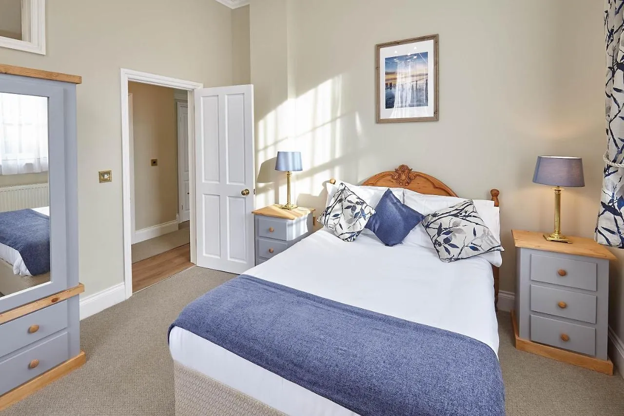 Host & - The Old Chapel Apartment Whitby