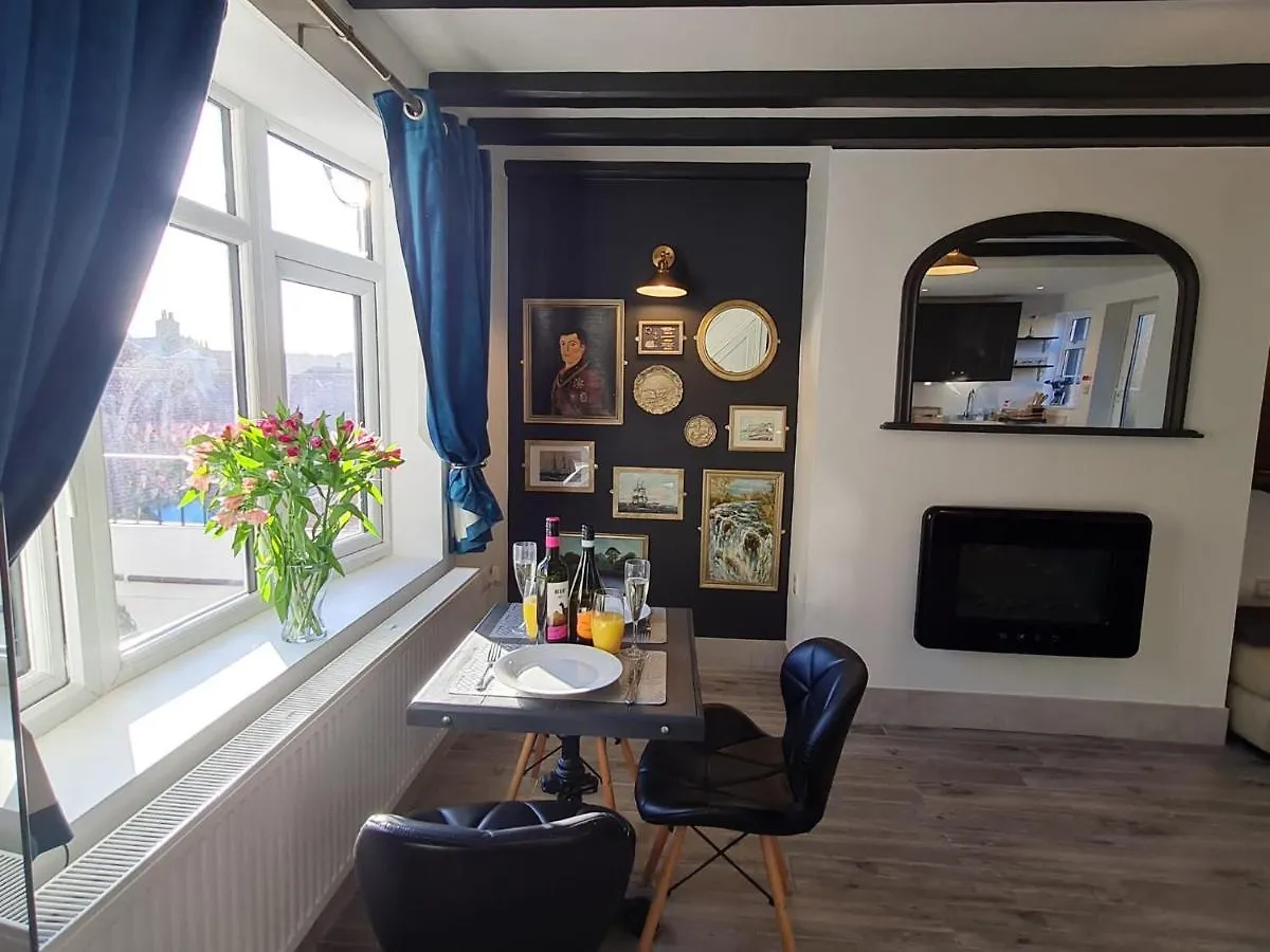 Holiday home Bensons Gem - Cyanacottages Whitby