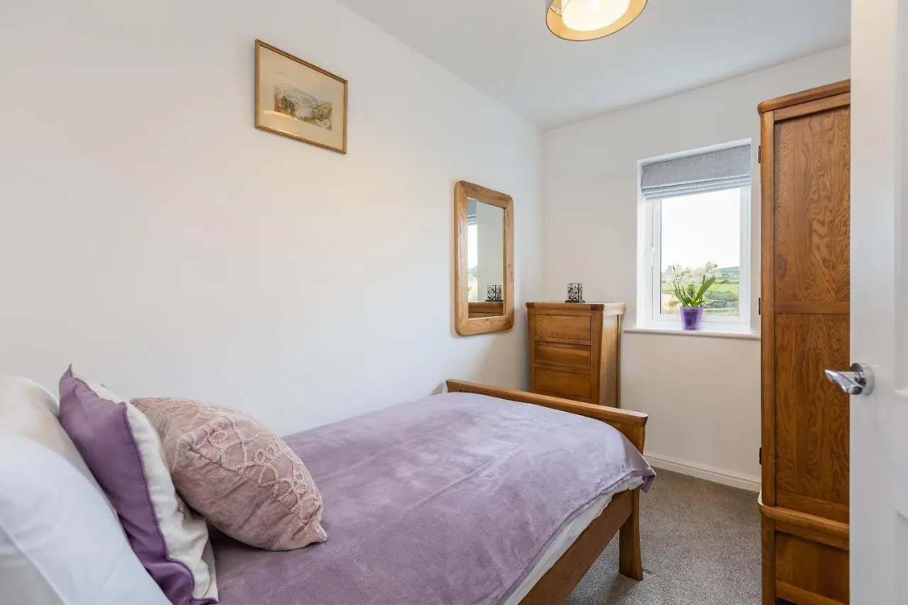 Arundel - Luxurious, Homely & Dog Friendly With Parking Whitby