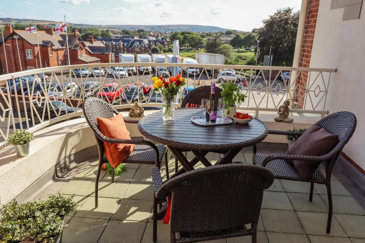 Above & Beyond Apartament Whitby