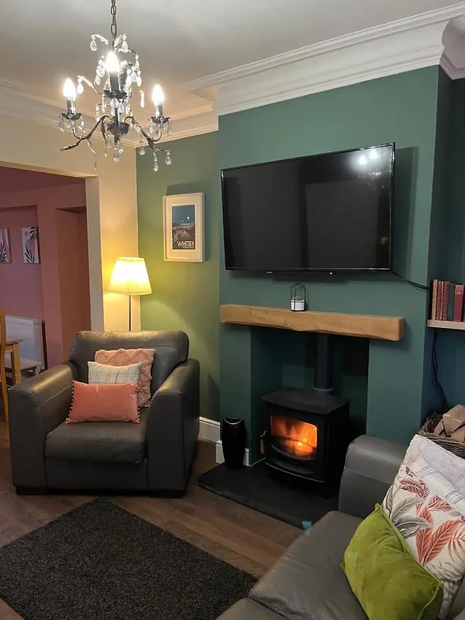 Elysium Holiday Lets - Elysium House, Gorgeous Victorian Townhouse In Central Holiday home Whitby