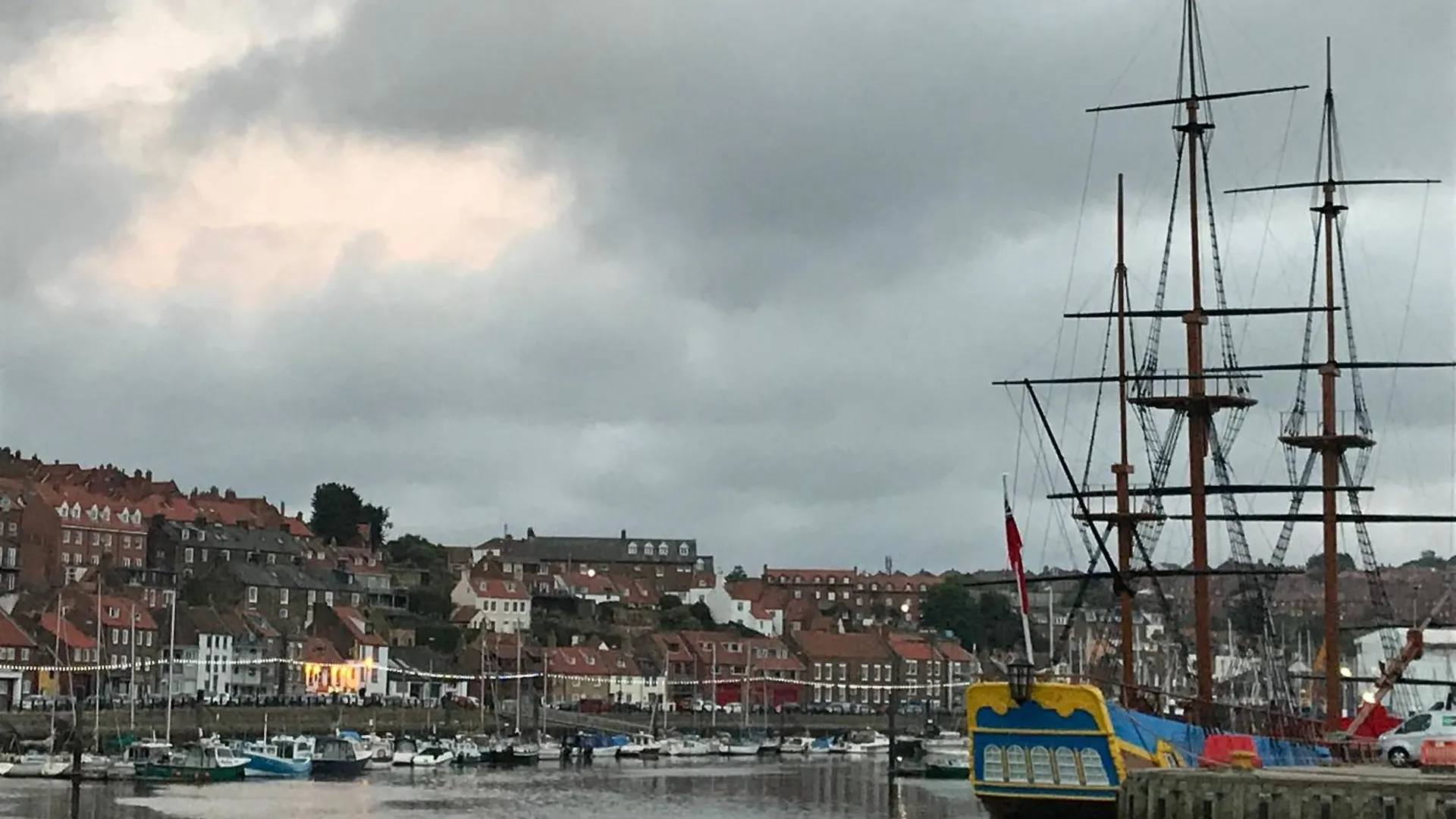 Elysium Holiday Lets - Elysium House, Gorgeous Victorian Townhouse In Central Whitby