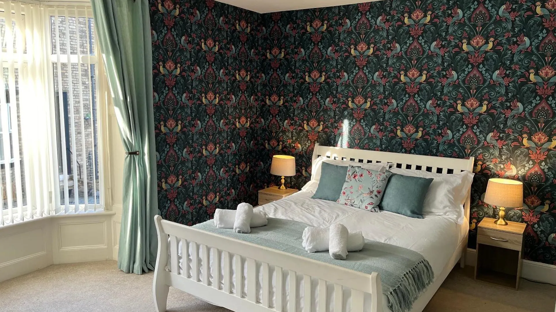 Elysium Holiday Lets - Elysium House, Gorgeous Victorian Townhouse In Central