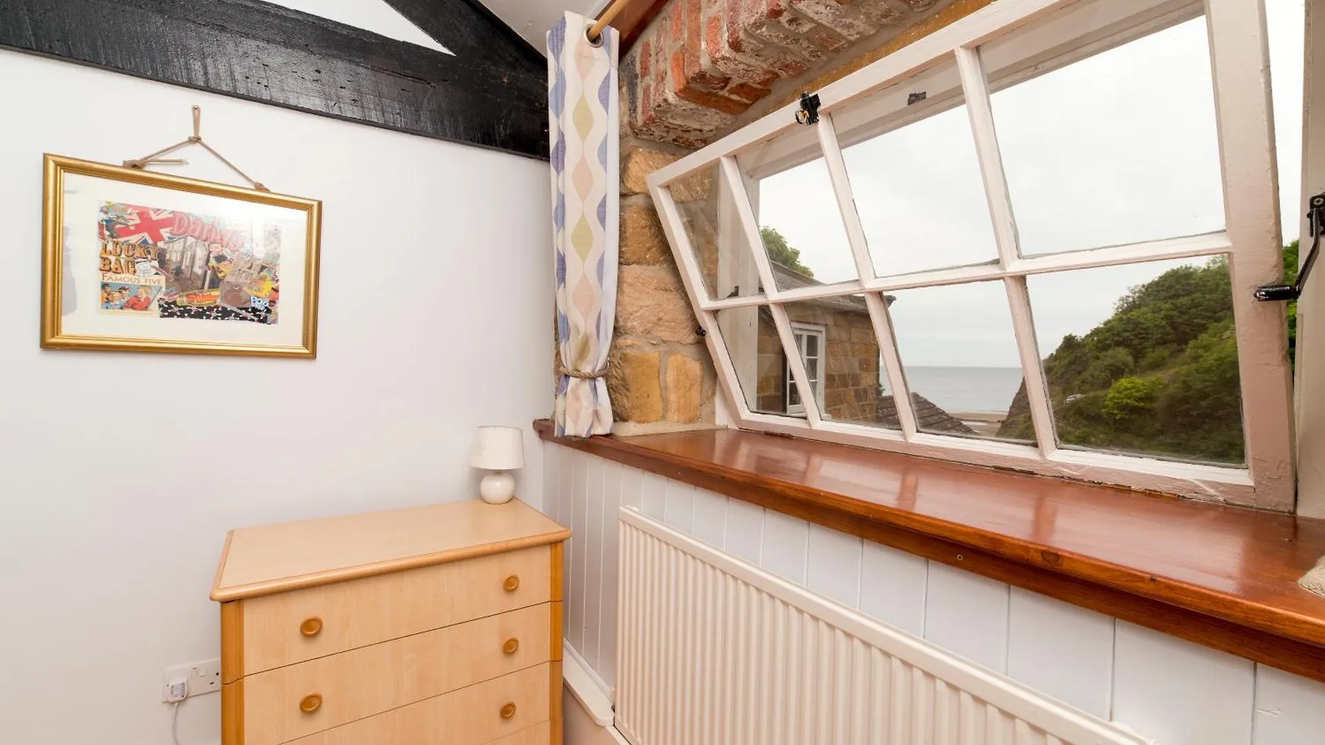 Yha Boggle Hole * Fylingthorpe