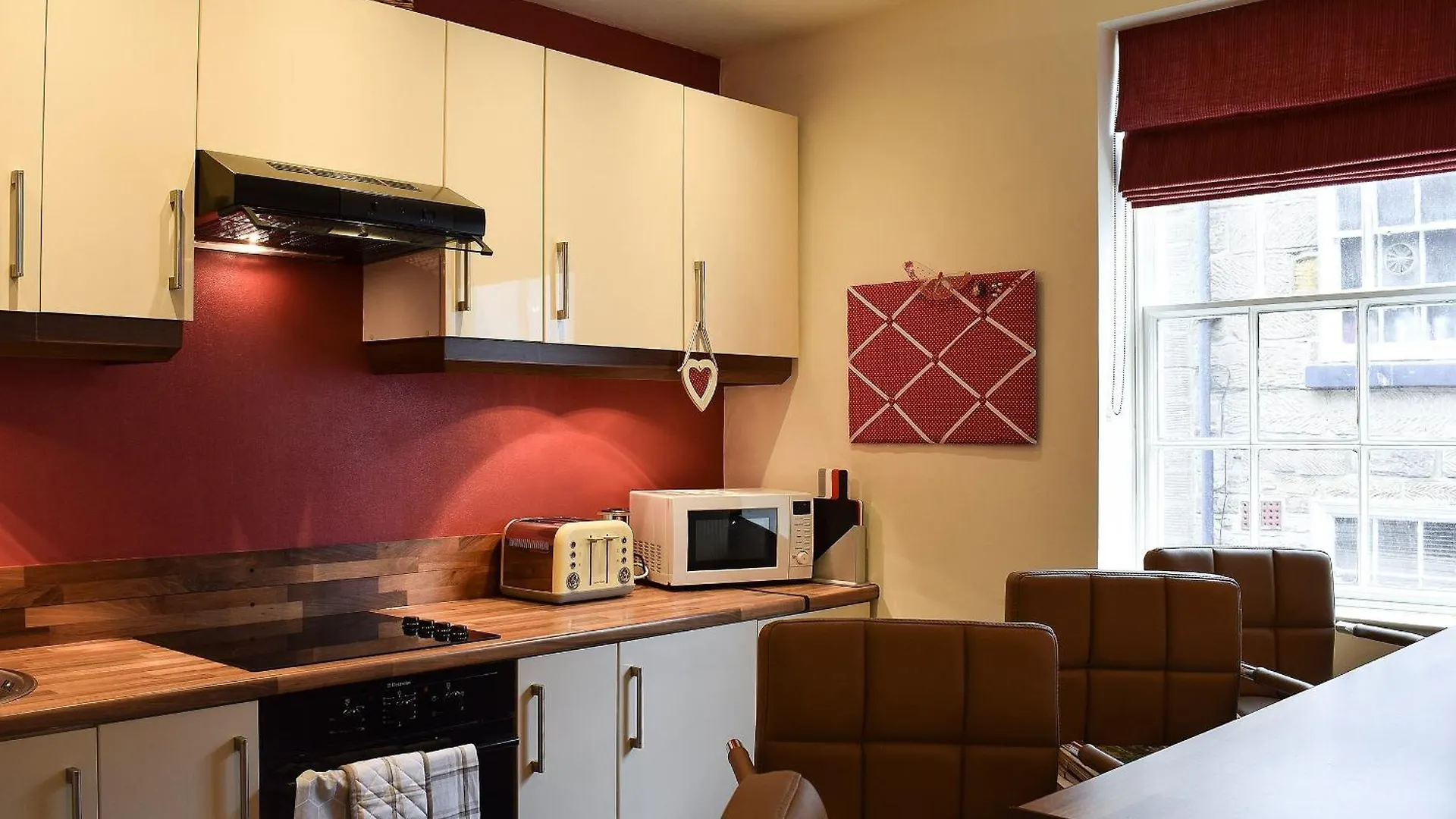 Holiday home Honeyz Hideaway