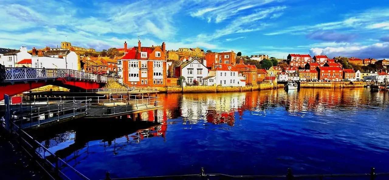 Han/Misafirhane The Dolphin Whitby